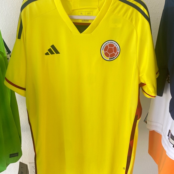 Adidas 2022 Colombia National Team Home Soccer Jersey. M, L and XL - Picture 12 of 16